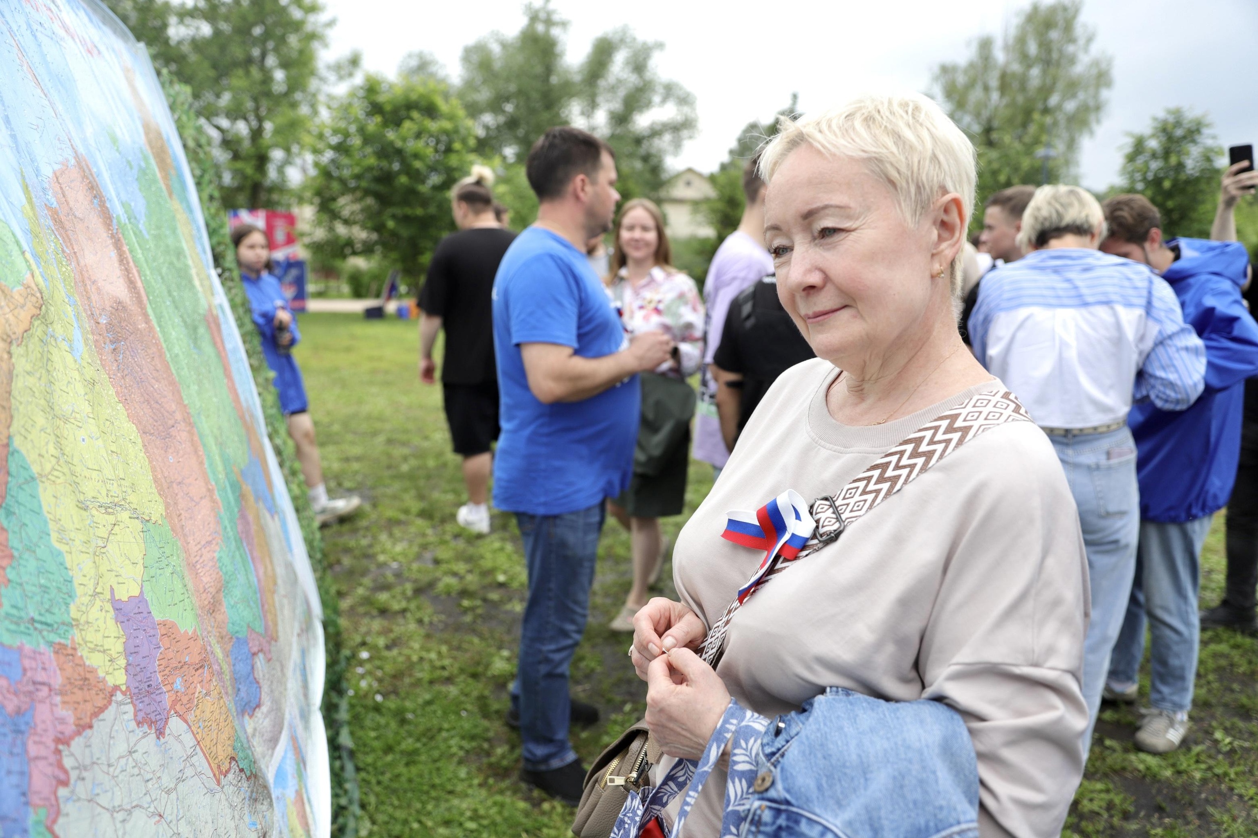 Карта России на городском празднике